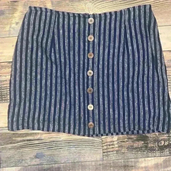 Women’s Forever 21 outfit size large - Picture 3 of 6